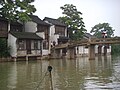 Brücke über den zentralen Kanal