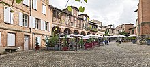 Place du cloître saint-Savy maison avec les colombage en brique