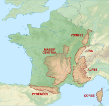 Carte topographique de la France métropolitaine montrant la délimitation des six massifs montagneux du pays.