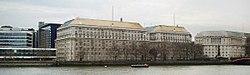 MI5:n päämaja Thames House.