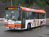 東海バスのラッピングバス1号車 707号車 日野・レインボーHR