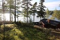 Summer cottages by the eastern shore of Torrgårdsvatten.