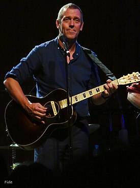 Retrach de Hugh Laurie