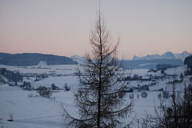 Blick vo Rüttihubelbad uf s Moos vo Walkringe, Bigle und d Bärner Aupe