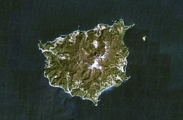 Gambar Pulau Ulleung oleh NASA Landsat7. (utara di atas)