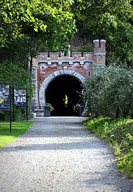 Spoorwegtunnel, nu wandel- en fietsroute