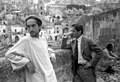 Da sinistra: Enrique Irazoqui, Pier Paolo Pasolini e Maurizio Lucidi a Matera, in pausa durante le riprese