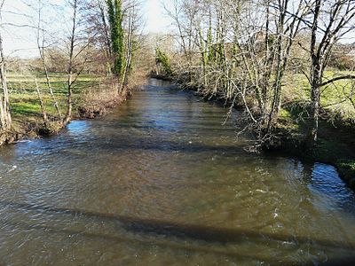 Die Côle flussaufwärts von Valade