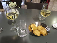 Gougères et chassagne-montrachet (AOC)