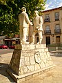 Boñar - Monumento al brutobredisto: ili manprenas ceremonie por komerctraktado.