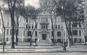 228, rue Saint-Denis, vers 1910.