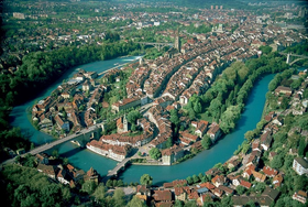 Luftufnahm vor Bärner Innestadt im Juni 2005