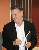 Michael Palin interprète Ken Pile