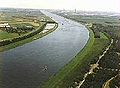 El canal de la mar del Nord a prop de la ciutat d'IJmuiden