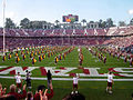 La fanfare sur le terrain du Stanford Stadium en 2006.