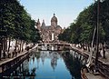 Blick über den Oudezijds Voorburgwal auf die Basilika St. Nikolaus (Fotografie circa 1890)