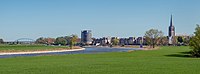 La vista de la ciudad desde el carril bici en el Koldeweij