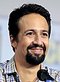 Visage du renouveau du genre à Broadway, Lin-Manuel Miranda s'illustre aujourd'hui au cinéma avec plusieurs projets musicaux dont Hamilton et de nombreuses collaborations avec les studios Disney.