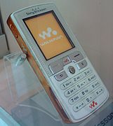 Sony Ericsson W800i (2005)