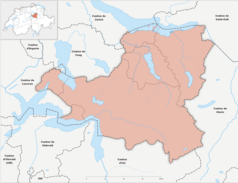 Mapa konturowa Schwyzu, blisko centrum u góry znajduje się punkt z opisem „Andreas Küttel-Schanze”