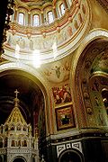 Arches (left and right), dome (top) and pendentive (centre) in Moscow Cathedral