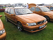 Front view of a saffron coloured V70 R