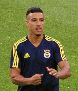 Nabil Dirar in het shirt van Fenerbahçe SK.