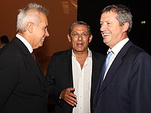 Fotografía de Horacio "Pechi" Quiroga, junto a Oscar Smoljan, director del Museo de Bellas Artes de la ciudad Neuquén, y Emilio Monzó, actual presidente de la Cámara de Diputados de la Nación Argentina, tomada el 15 de marzo de 2012.