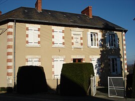 The town hall in Sazeray