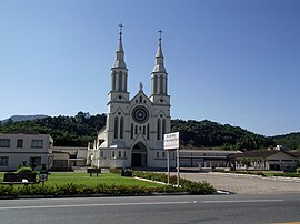 Igreja Santa Terezinha, em Apiúna.