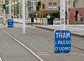 I binari del tram in piazza della Scienza, quartiere Bicocca