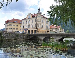 Panorama grada na rijeci Rinža