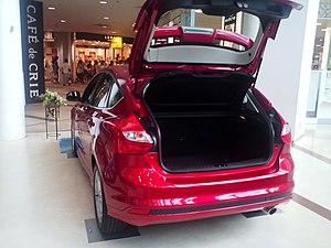 3rd_generation_Ford_Focus_rear