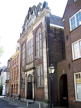 De Lutherse Kerk. Achter de vleugel aan de Hamburgerstraat ligt de oude kapel van het Ursulaklooster