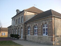 La mairie et l’école de Gélannes.