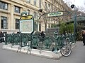 Eine Station der Metro Paris