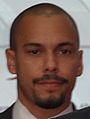 Bryton James interpreta Luka Martin.