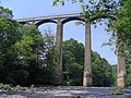 Il fiume Dee corre sotto all'acquedotto di Pontcysyllte