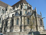 Frühgotische Fenster noch ohne Maßwerk: Noyon, ab 1150