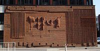 Wall Relief no. 1 (1955) - baksteen -, bij het "Bouwcentrum" in Rotterdam