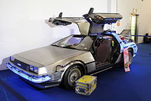 Photo d'une DeLorean kitée en Retour vers le futur