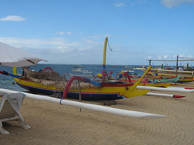 Kapal tradisional ring pasih Sanur.