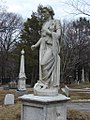 Hygeia, déesse grecque de la santé, sculptée par Edmonia Lewis en 1871-1872 pour la tombe de Harriot Kezai Hunt