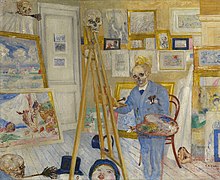 Szenerie wie in der Fotografie von Ensor im Atelier, nur dass Ensor durch ein Skelett ersetzt ist, das im blauen Anzug vor der Staffelei steht, den Pinsel in der einen, die Palette in der anderen Hand.