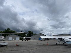 Tarmac de l'aérodrome de Lac-à-la-Tortue, chemin de la Vigilance