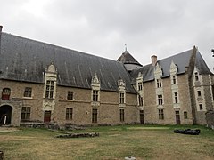 La cour du Vieux-Château.