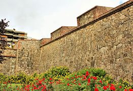 Esquina de lienzos sur y oeste