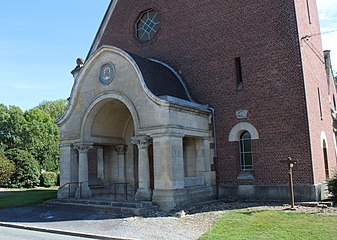 Le portail de l'église.