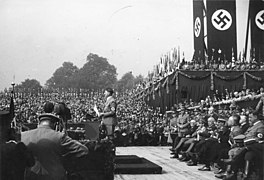 Discours de Hitler lors de la pose de la première pierre de la Haus der deutschen Kunst, la maison de l'art allemand, le 15 octobre 1933