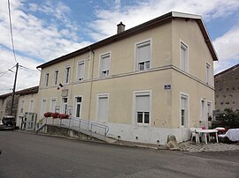 The town hall in Menaucourt